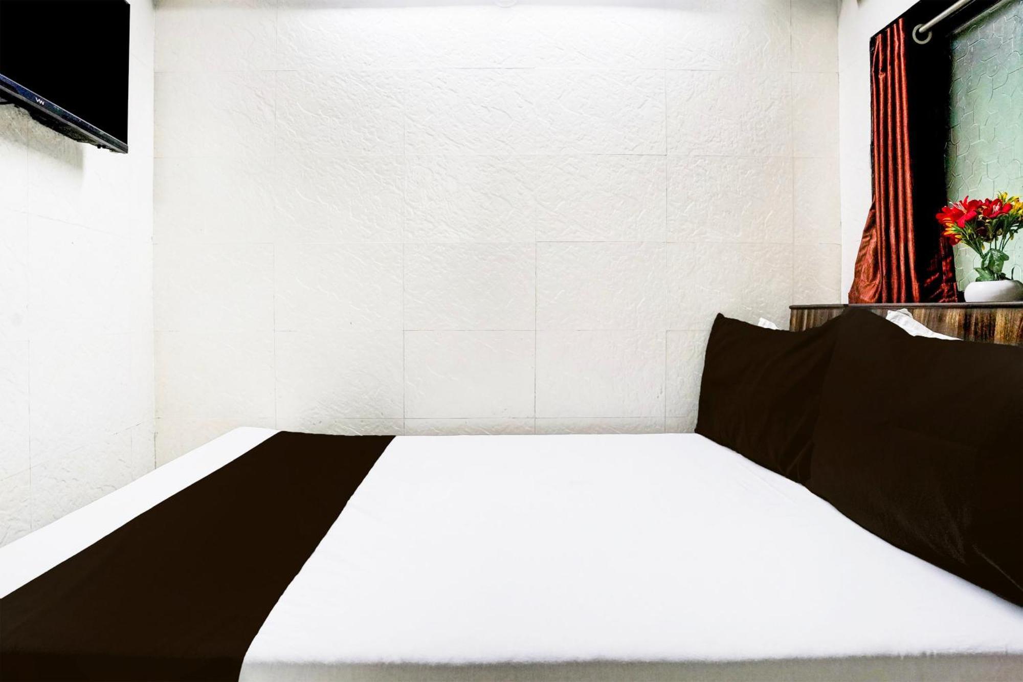Super Hotel O Dombivali Formerly Pk Lodging Dombivli Eksteriør billede